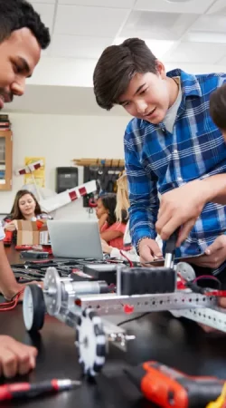 kids-working-on-robots-getty